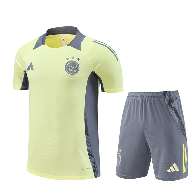 Ensemble d'entrainement Ajax 2024/25