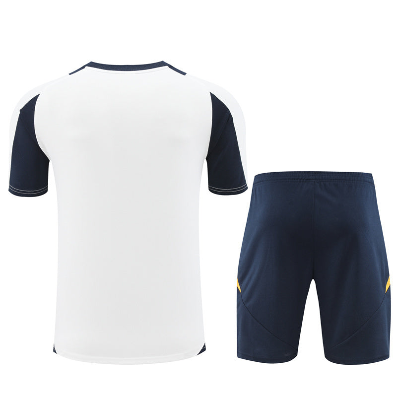 Ensemble d'entrainement Real Madrid 2024/25