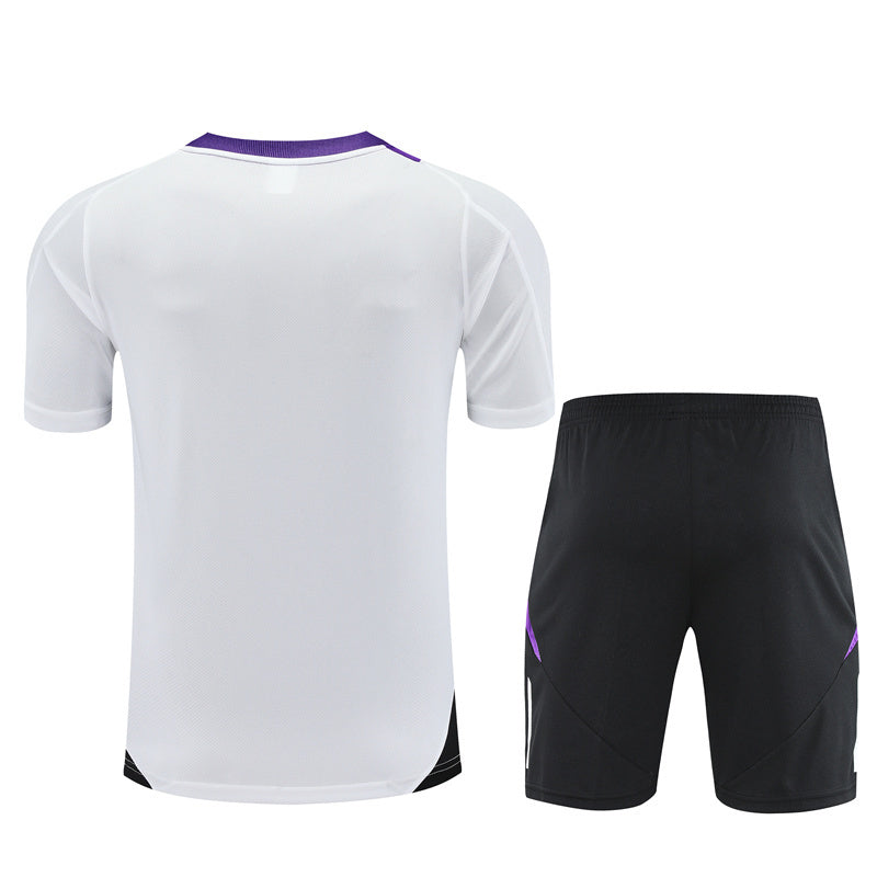 Ensemble d'entrainement real madrid blanc et violet 2024/25