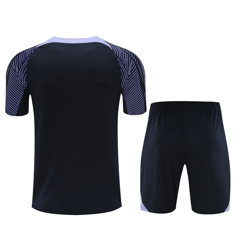 Ensemble d'entrainement liverpool 2024-2025