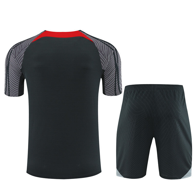 Ensemble d'entrainement liverpool 2024-2025